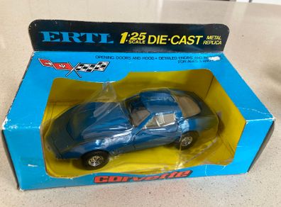 Corvette Stingray Scale 1/25 by Ertl made in 1970