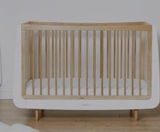 SnuzKot Cot Bed in great condition with Matress and sheets