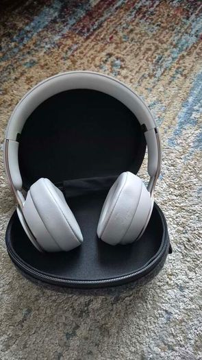 Beats Solo Pro (Ivory)