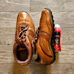 Clarks men vintage sneakers....FREE unused shoes polish wax