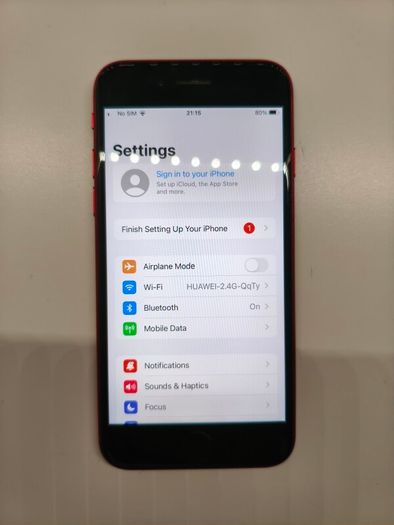 iPhone SE 2020 64GB - RARE iOS 15 (Vodafone / Clear Mobile Locked)