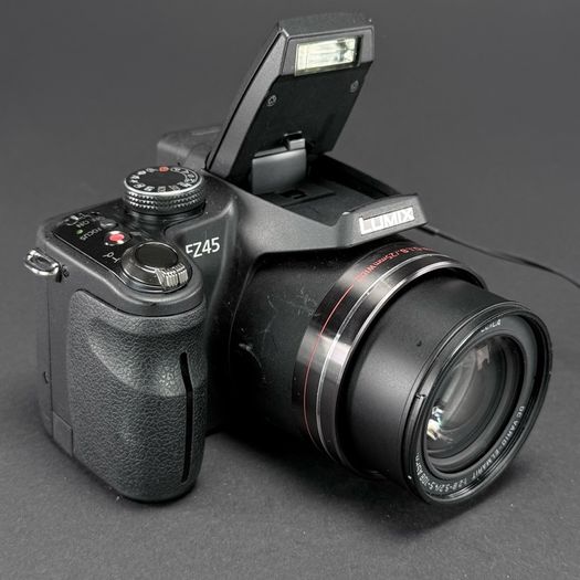 Panasonic Lumix DMC-FZ45 digital bridge camera Leica lens