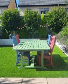 Quality solid wood garden table & chairs x 4
