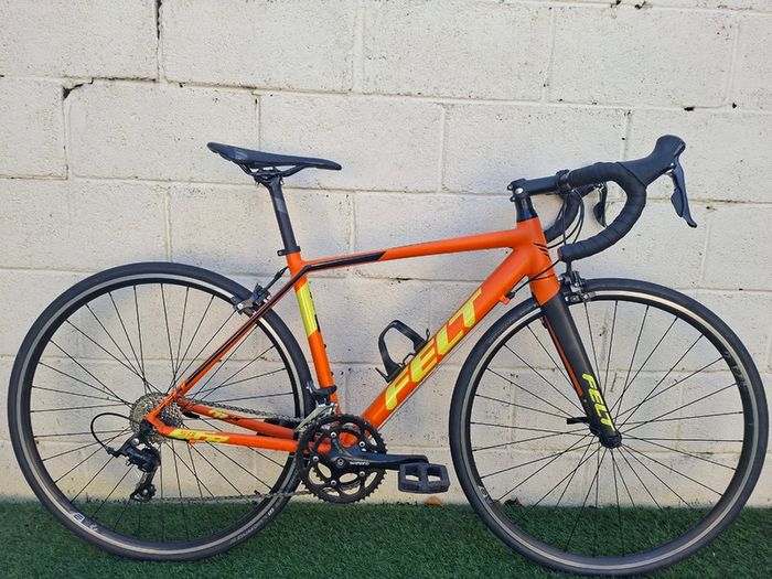 Felt FR 50 Carbon Fork/Aluminium Frame Road Bike