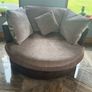 Swivel Chair Image 4
