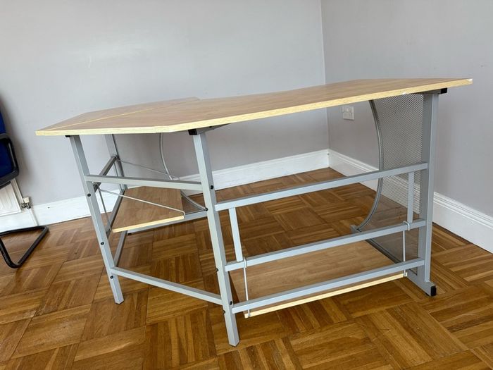 corner desk