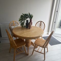 Dining extending table  and 4 chairs