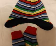 Winter hat and mitten set