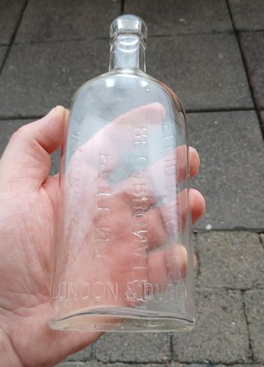 Vintage Dublin London J. Murray's Patent Recarbonated Fluid Magnesia bottle