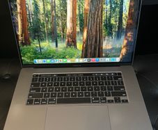 MacBook Pro 16 2019 i7/16GB/512SSD/570c