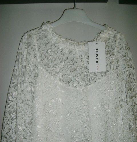 White  tunic/dress.