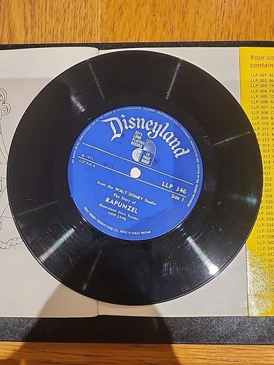 Disney Rapunzel 1971 Record And 24 Page Book