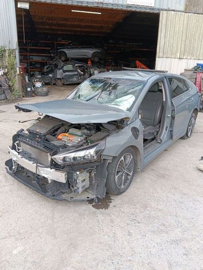Breaking Hyundai ionic 2017 hybrid