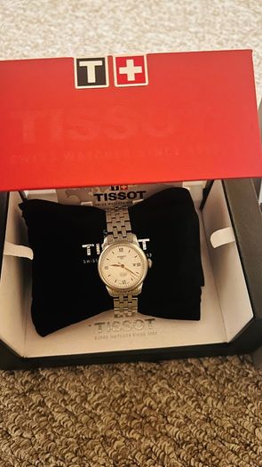 Ladies Tissot Watch Ideal For Parts Collectors Currently Working Fine Plus Free GUESS Watch