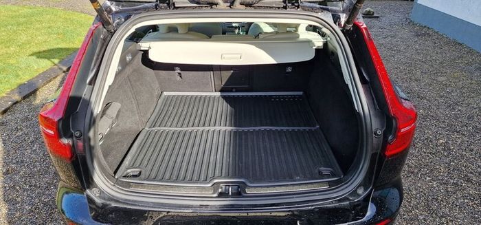 Volvo V60 super high-spec