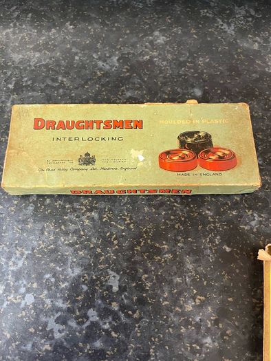 Chad valley draught set / vintage chess travel set