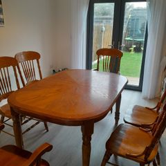 Solid Wood Table with x6 chairs
