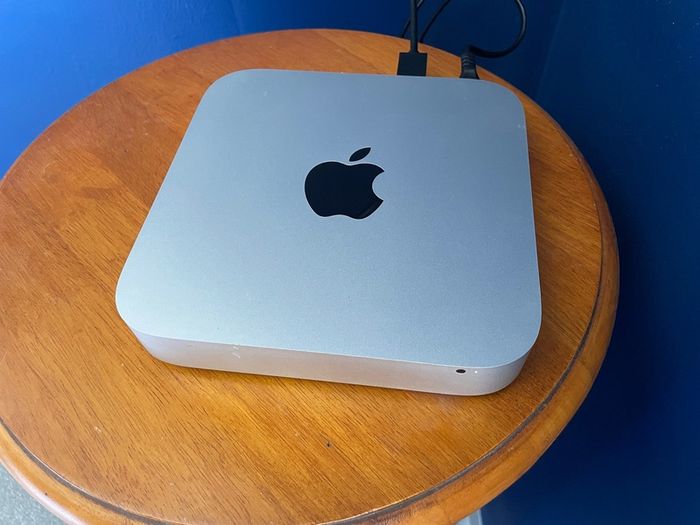 1TB Mac Mini with Wireless Keyboard and Mouse