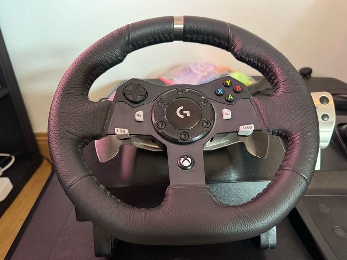 Logitech G920 Driving Force Racing Wheel & Pedals Like New