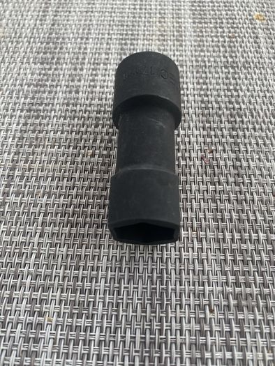 Deltec 17mm Unistrut channel socket