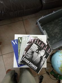 5 piece vogue magazine set