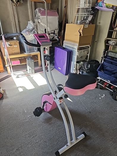 Foldable exercise bike