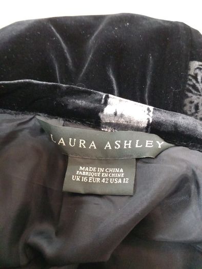 Laura Ashley Black Velvet Skirt 16