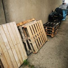 free pallets