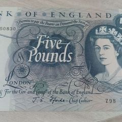 uncirculated 5 pound note
