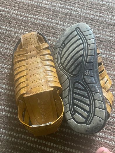 Sandal