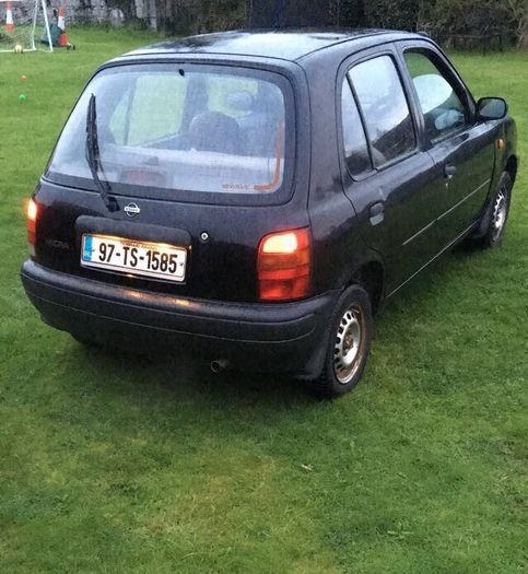 Nissan micra k11 4 door for parts