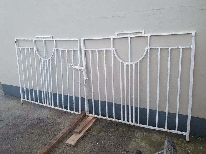 gate