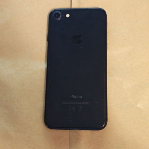 Apple iPhone 7 - 32GB - Black - Unlocked - 82% Battery Health