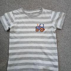 NEXT boys t-shirts . Age 6/7