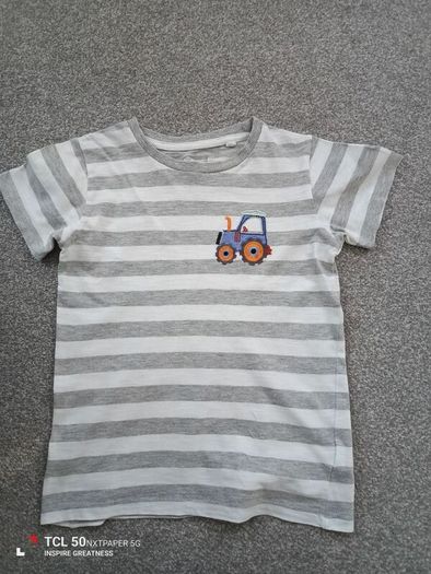 NEXT boys t-shirts . Age 6/7