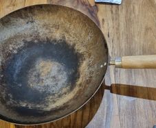 Wok, tins etc