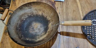 Wok, tins etc