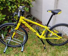 Giant ARX 24" Kids Yellow Bike