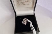 9ct white gold sapphire &amp; Diamond