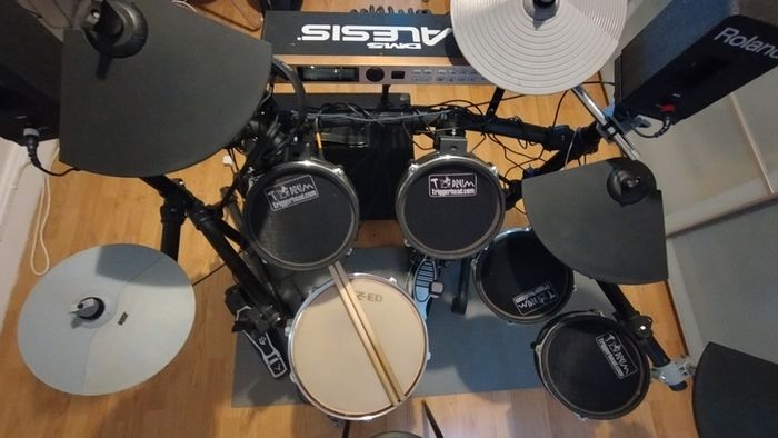 Electronic drums
