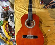 classical guitar valencia