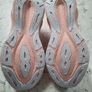 Asics Trainers women's Novablast Image 4