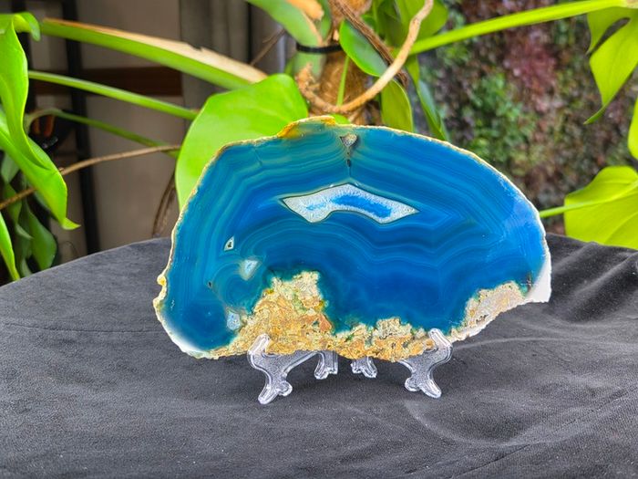 Large Blue Agate Slice Display Specimen with Clear Acrylic Stand 18cm