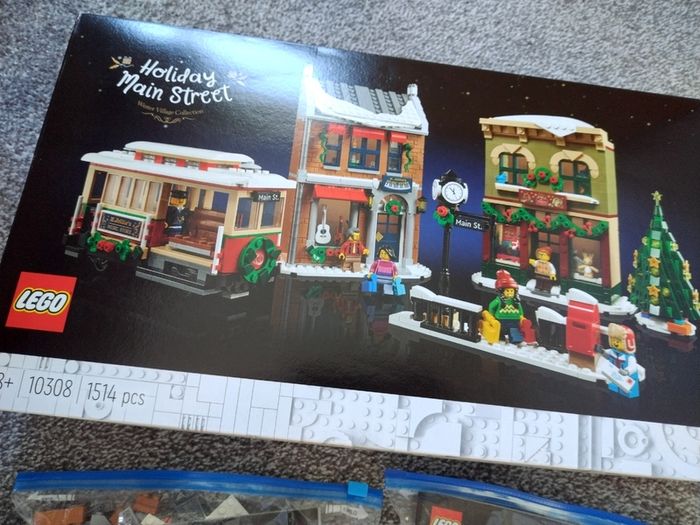 LEGO Winter Village Holiday Main Street 10308