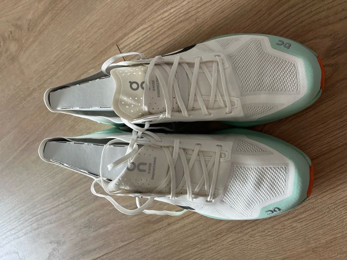 ON trail running women's UK 8.5