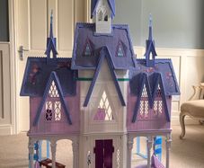 Castle arendelle frozen with Elsa christoph and trollsx2