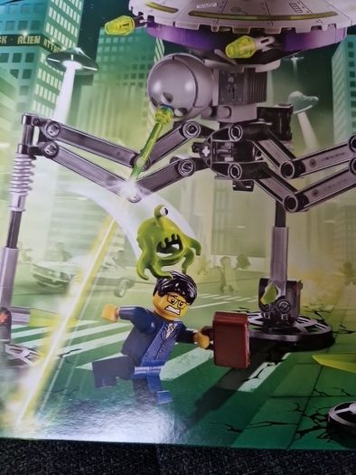 LEGO Alien Conquest Tripod Invader (7051) free shipping