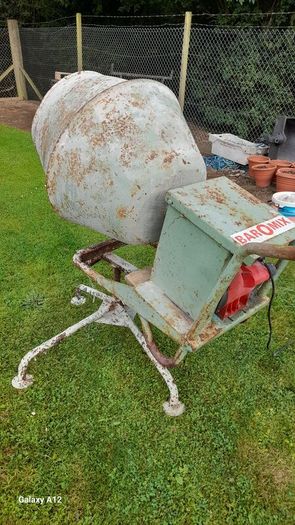 Cement Mixer...With Stand..240V