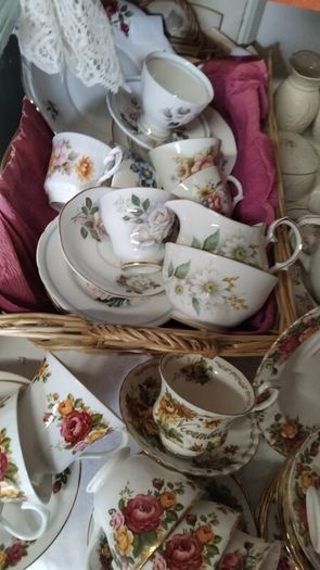 21piece miss match china tea set
