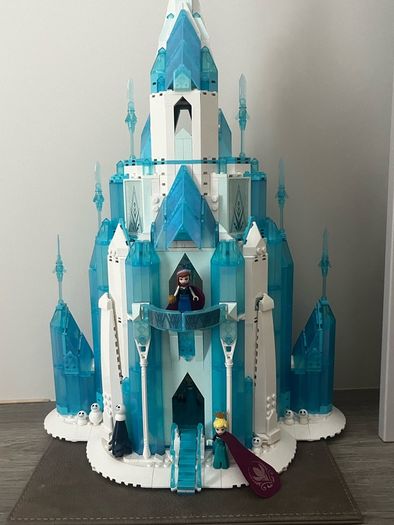 LEGO Disney Frozen Ice Castle Set 43197